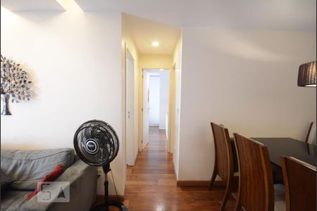 Sala de apartamento para alugar com 2 quartos, 72m² em Freguesia de Jacarepaguá, Rio de Janeiro