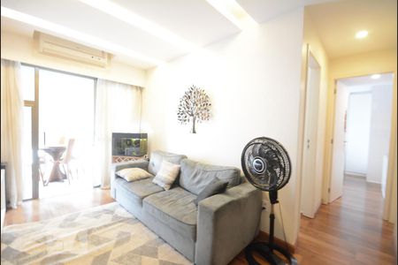 Sala de apartamento para alugar com 2 quartos, 72m² em Freguesia de Jacarepaguá, Rio de Janeiro