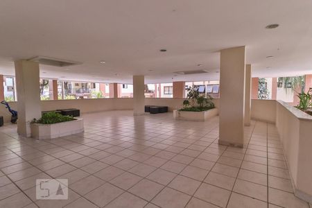 Apartamento para alugar com 72m², 2 quartos e 1 vaga Apartamento para alugar com 72m², 2 quartos e 1 vagaÁrea Comum