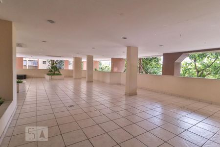 Apartamento para alugar com 72m², 2 quartos e 1 vaga Apartamento para alugar com 72m², 2 quartos e 1 vagaÁrea Comum
