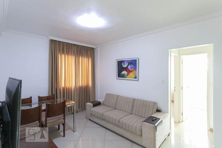 Sala de apartamento para alugar com 1 quarto, 45m² em Lourdes, Belo Horizonte