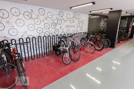 Bicicletário de kitnet/studio à venda com 1 quarto, 30m² em Bom Retiro, São Paulo