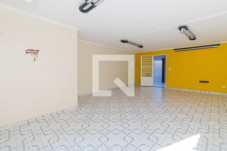 Casa à venda com 230m², 3 quartos e 4 vagas Casa à venda com 230m², 3 quartos e 4 vagasGaragem