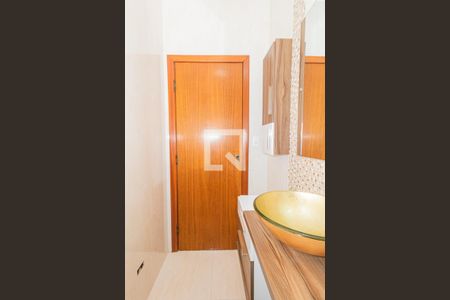 Casa à venda com 230m², 3 quartos e 4 vagas Casa à venda com 230m², 3 quartos e 4 vagasBanheiro