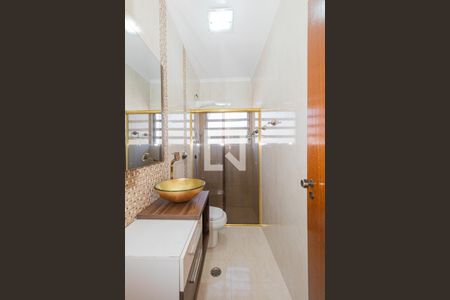 Casa à venda com 230m², 3 quartos e 4 vagas Casa à venda com 230m², 3 quartos e 4 vagasBanheiro