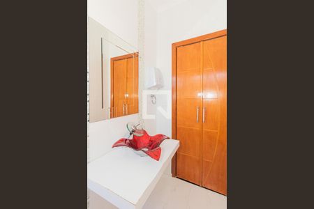 Casa à venda com 230m², 3 quartos e 4 vagas Casa à venda com 230m², 3 quartos e 4 vagasLavabo