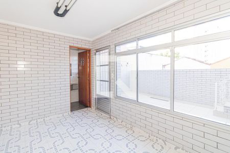 Casa à venda com 230m², 3 quartos e 4 vagas Casa à venda com 230m², 3 quartos e 4 vagasSala da Garagem