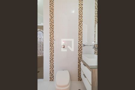 Casa à venda com 230m², 3 quartos e 4 vagas Casa à venda com 230m², 3 quartos e 4 vagasBanheiro da Suíte