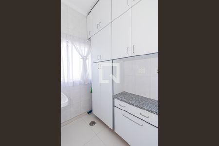 Casa à venda com 230m², 3 quartos e 4 vagas Casa à venda com 230m², 3 quartos e 4 vagasÁrea de Serviço