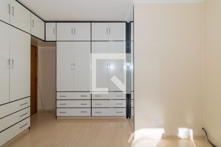 Casa à venda com 230m², 3 quartos e 4 vagas Casa à venda com 230m², 3 quartos e 4 vagasSuíte
