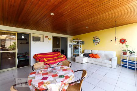 Apartamento à venda com 100m², 3 quartos e 1 vaga