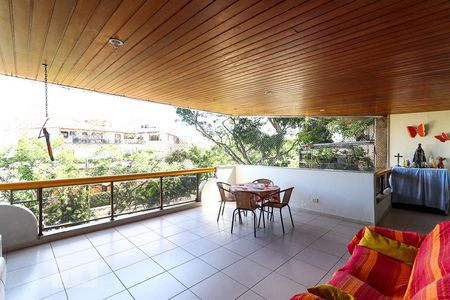 Apartamento à venda com 100m², 3 quartos e 1 vaga