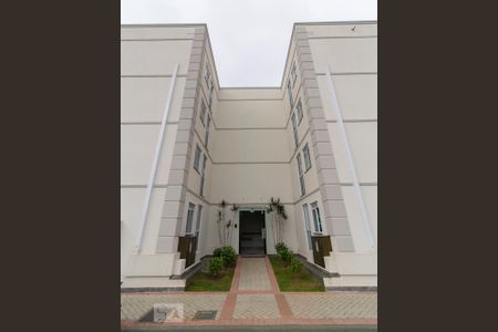 Fachada do bloco de apartamento para alugar com 2 quartos, 40m² em Pinheirinho, Curitiba