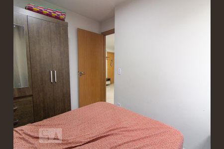 Quarto 2 de apartamento para alugar com 2 quartos, 40m² em Pinheirinho, Curitiba