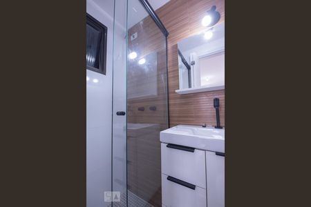 Apartamento à venda com 70m², 3 quartos e 1 vaga Apartamento à venda com 70m², 3 quartos e 1 vagaBanheiro Suíte