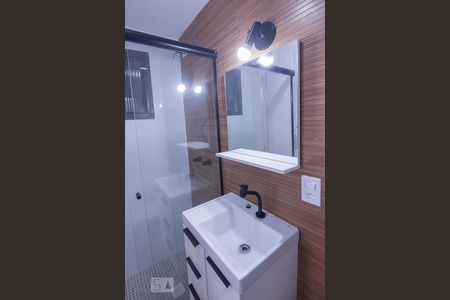 Apartamento à venda com 70m², 3 quartos e 1 vaga Apartamento à venda com 70m², 3 quartos e 1 vagaBanheiro Suíte