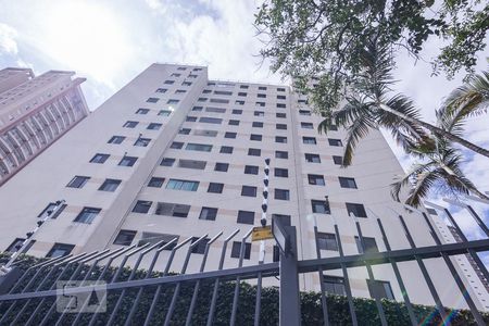 Apartamento à venda com 70m², 3 quartos e 1 vaga Apartamento à venda com 70m², 3 quartos e 1 vagaFachada