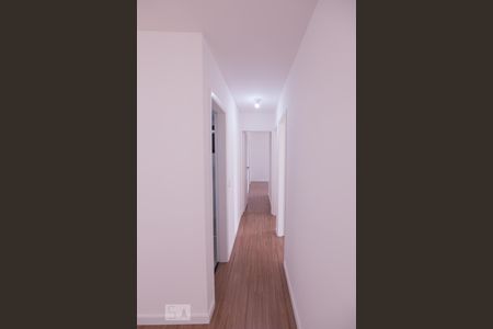 Apartamento à venda com 70m², 3 quartos e 1 vaga Apartamento à venda com 70m², 3 quartos e 1 vagaCorredor