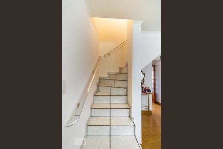 Escada de casa à venda com 3 quartos, 193m² em Vila Mazzei, São Paulo