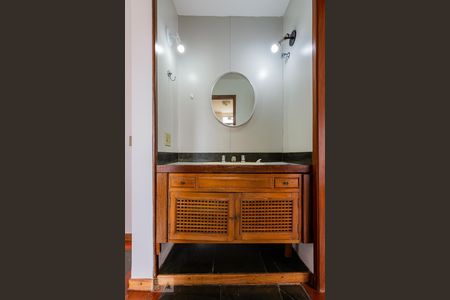 Banheiro Social de apartamento à venda com 1 quarto, 40m² em Funcionários, Belo Horizonte