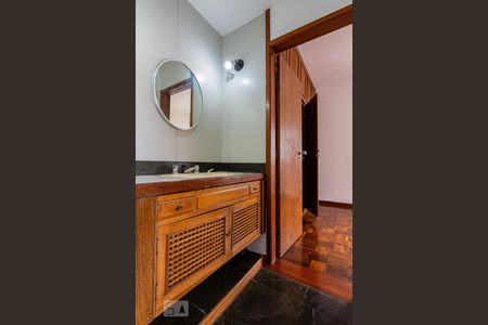 Banheiro Social de apartamento à venda com 1 quarto, 40m² em Funcionários, Belo Horizonte