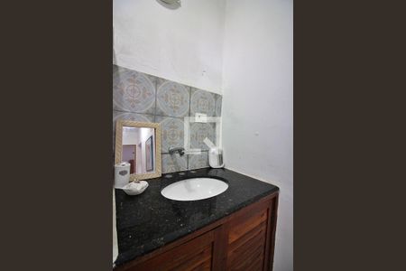 Casa para alugar com 330m², 8 quartos e 5 vagasBanheiro Social casa 2