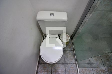 Casa para alugar com 330m², 8 quartos e 5 vagasBanheiro Social casa 2