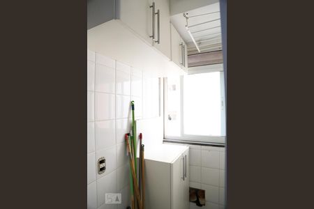 Apartamento à venda com 74m², 3 quartos e 1 vaga Apartamento à venda com 74m², 3 quartos e 1 vagaLavanderia