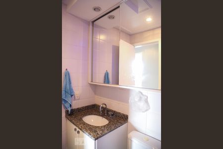 Apartamento à venda com 74m², 3 quartos e 1 vaga Apartamento à venda com 74m², 3 quartos e 1 vagaBanheiro 1