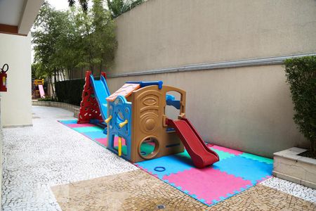 Apartamento à venda com 74m², 3 quartos e 1 vaga Apartamento à venda com 74m², 3 quartos e 1 vagaÁrea Comum - Playground