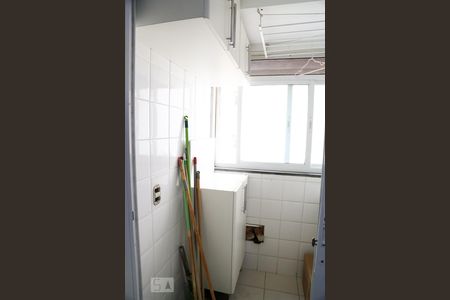 Apartamento à venda com 74m², 3 quartos e 1 vaga Apartamento à venda com 74m², 3 quartos e 1 vagaLavanderia
