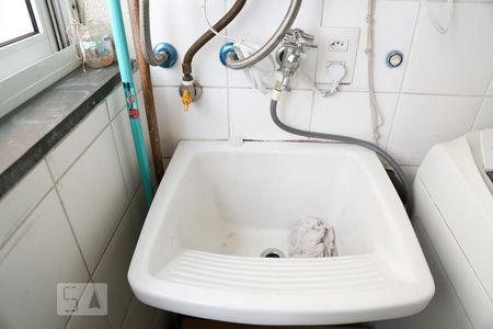 Apartamento à venda com 74m², 3 quartos e 1 vaga Apartamento à venda com 74m², 3 quartos e 1 vagaLavanderia