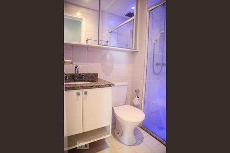 Apartamento à venda com 74m², 3 quartos e 1 vaga Apartamento à venda com 74m², 3 quartos e 1 vagaBanheiro 1