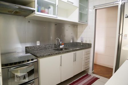 Apartamento à venda com 74m², 3 quartos e 1 vaga Apartamento à venda com 74m², 3 quartos e 1 vagaCozinha