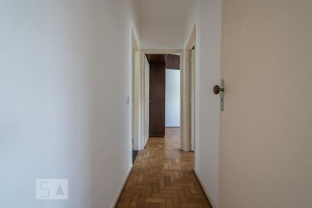 Corredor de apartamento para alugar com 2 quartos, 90m² em Santo Amaro, São Paulo