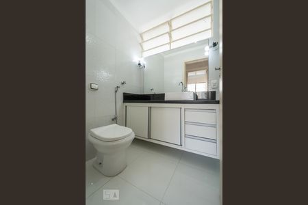 Banheiro de apartamento para alugar com 2 quartos, 90m² em Santo Amaro, São Paulo