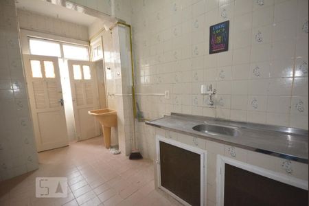 Apartamento à venda com 115m², 3 quartos e sem vagaCozinha