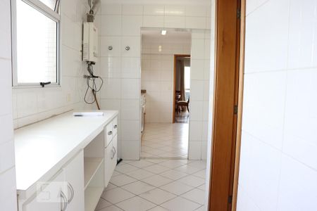 Apartamento para alugar com 130m², 3 quartos e 3 vagasÁrea de Serviço