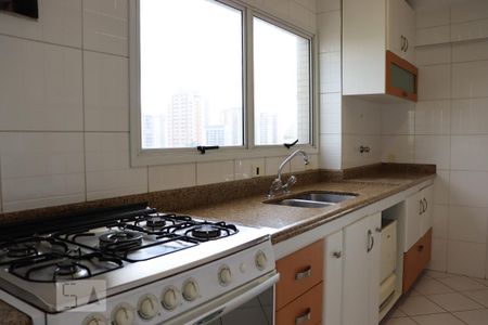 Apartamento para alugar com 130m², 3 quartos e 3 vagasCozinha