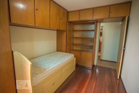 Quarto 1 - Armários de apartamento para alugar com 2 quartos, 60m² em Vila Guarani (z Sul), São Paulo
