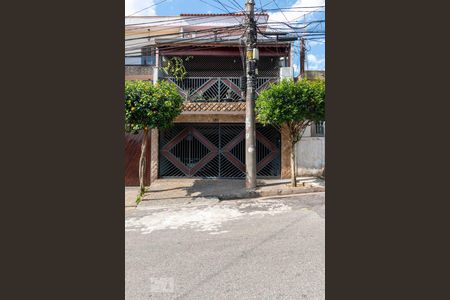 Casa à venda com 175m², 4 quartos e 2 vagasFachada