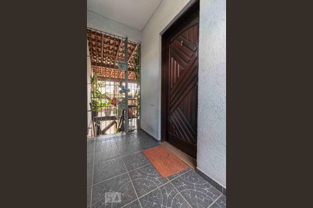 Casa à venda com 175m², 4 quartos e 2 vagasAcesso de Entrada