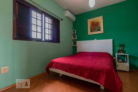 Casa à venda com 175m², 4 quartos e 2 vagasQuarto 3 - Suite