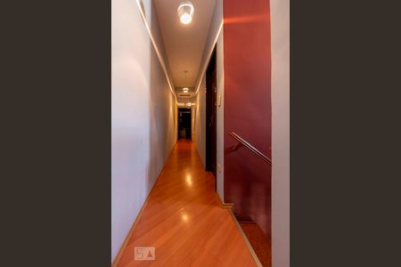 Casa à venda com 175m², 4 quartos e 2 vagasCorredor