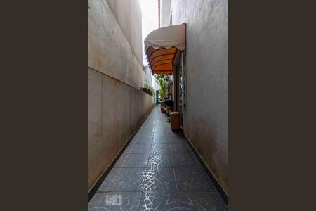 Casa à venda com 175m², 4 quartos e 2 vagasCorredor Externo