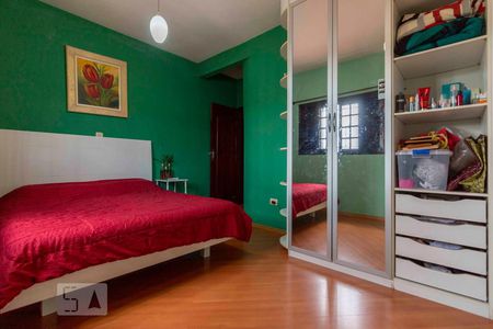 Casa à venda com 175m², 4 quartos e 2 vagasQuarto 3 - Suite