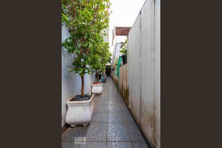 Casa à venda com 175m², 4 quartos e 2 vagasCorredor Externo