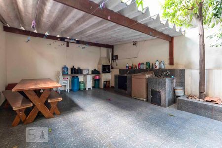 Casa à venda com 175m², 4 quartos e 2 vagasÁrea de Serviço - Churrasqueira