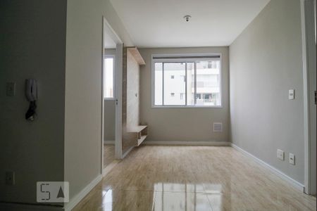 Apartamento para alugar com 34m², 2 quartos e sem vaga Apartamento para alugar com 34m², 2 quartos e sem vagaSala