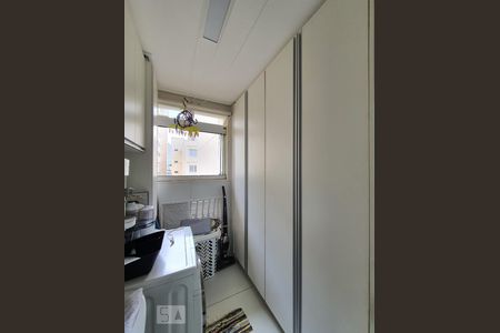 Apartamento à venda com 103m², 2 quartos e 2 vagasÁrea de serviço 